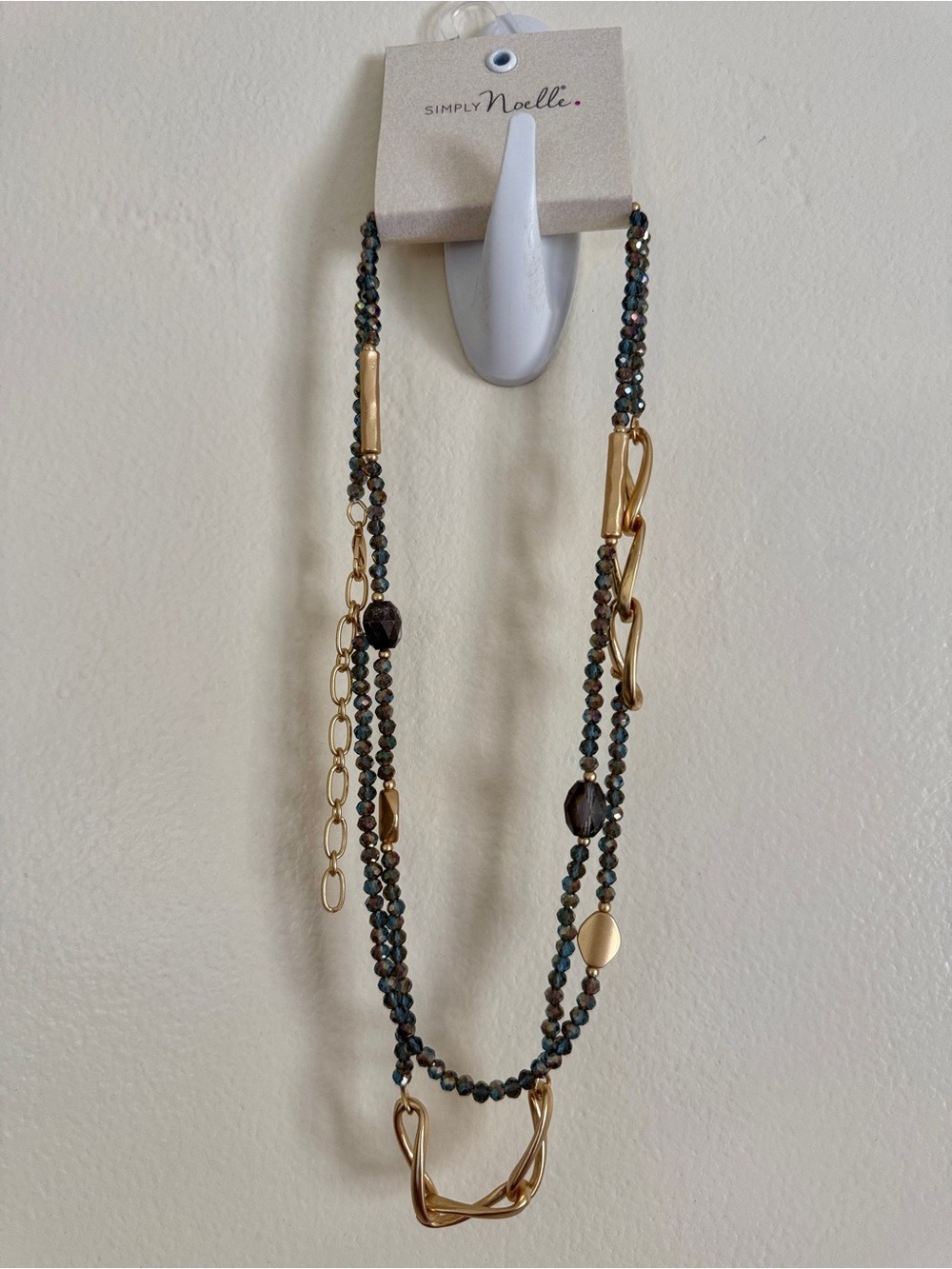 Simply Noelle Matte Gold Link and Purple Iridescent Beaded Necklace